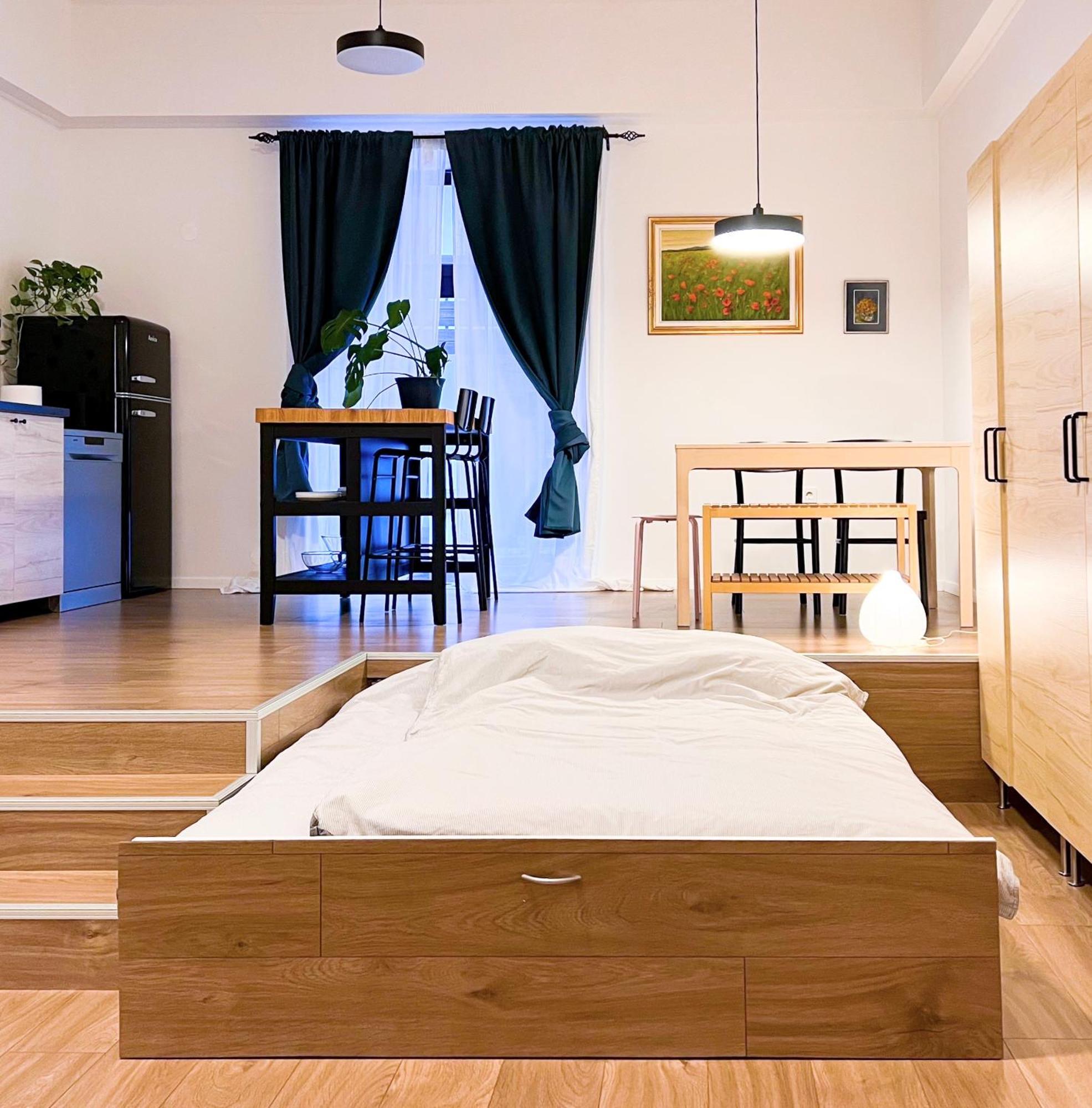 Aumetz Square Apartment Ідрія Екстер'єр фото